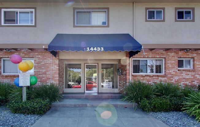 1 bed, 1 bath, 640 sqft, $1,749, Unit APT. 10