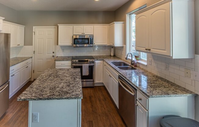 Desirable Applewood Park 4 Bedroom 2.5 Bathroom Home Available April 23!!!