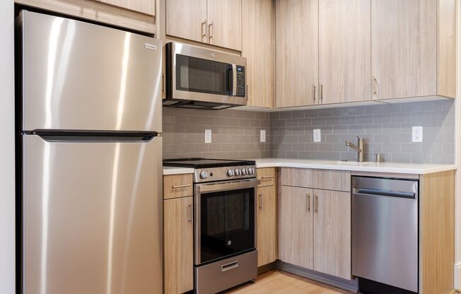 1 bed, 1 bath, $3,500, Unit 212