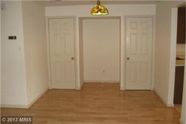 Bright and Cozy Two Bedroom Condo, One Block From Braddock Road Metro