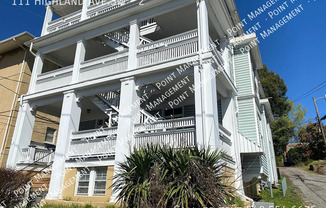 111 HIGHLAND AVE SW