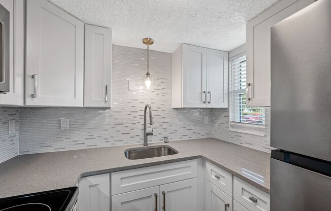 1 bed, 1 bath, 550 sqft, $1,280, Unit 13