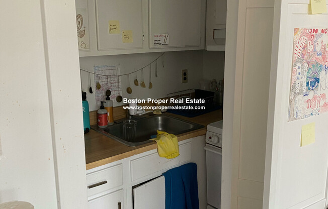 464 Beacon St 2F