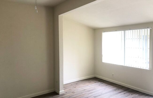 3173 - 3195 Columbia Ave.