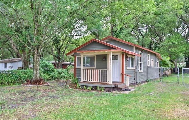 Centrally located 1/1 bungalow