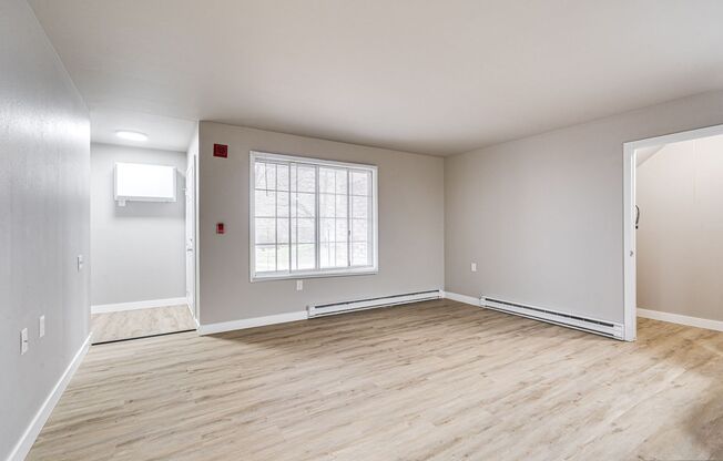 2 beds, 1 bath, 932 sqft, $1,499, Unit 13