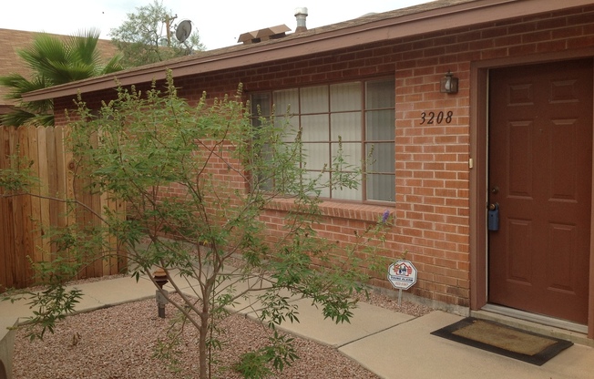 Charming Townhome near UA