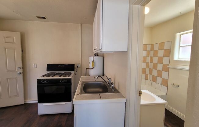 1 bed, 1 bath, 680 sqft, $795