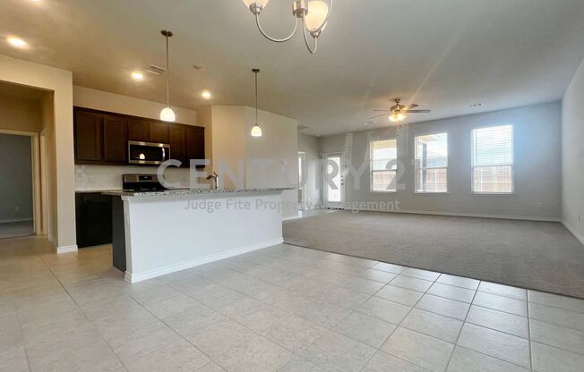 Beautiful 3/2/2 in Fort Worth For Rent!