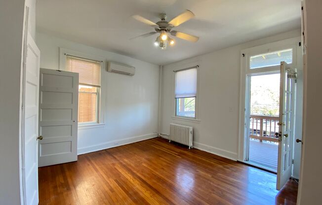 2 beds, 1 bath, 1,000 sqft, $1,948, Unit 3035 N. Calvert St. C4