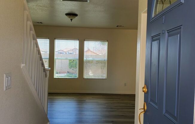 Summerlin 3/2.5 with huge loft