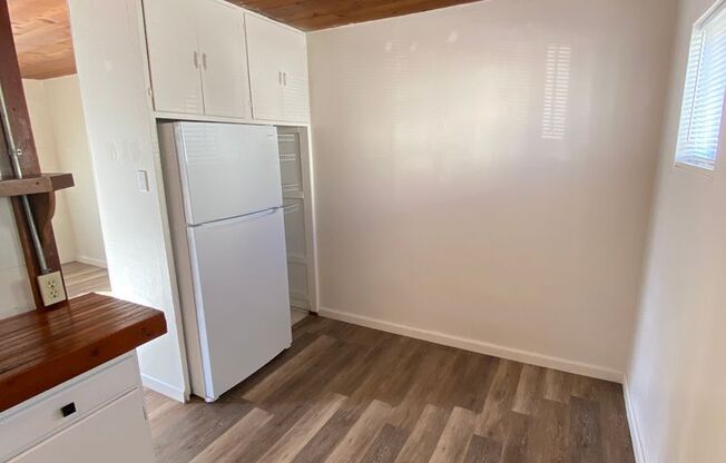 Studio, 1 bath, $2,295