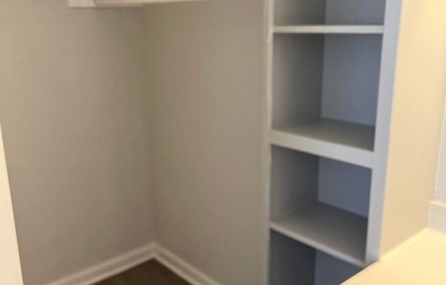 Studio, 1 bath, 450 sqft, $640, Unit 234-J