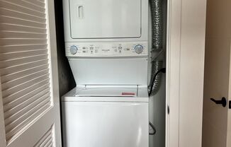 Studio, 1 bath, 270 sqft, $1,825, Unit 101