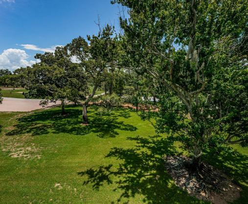 2 beds, 2 baths, 1,210 sqft, $1,950