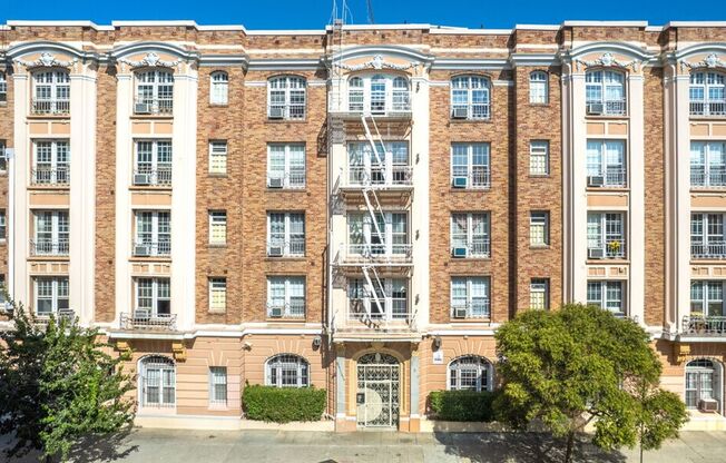 La Chalfonte Apartments...Newly Renovated and Stylish..Great Location!