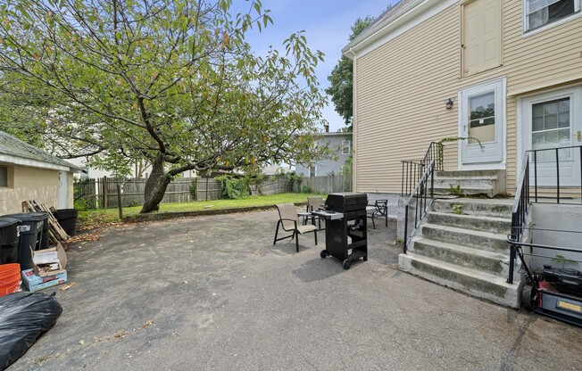 3 beds, 1 bath, 1,200 sqft, $2,500, Unit 28