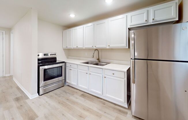 2 beds, 1 bath, 624 sqft, $1,499, Unit Ren905.5