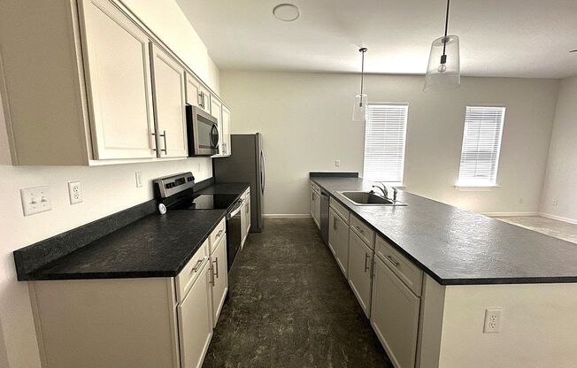 Overton Square Flat Now Available for lease @ 78 N. Rembert!