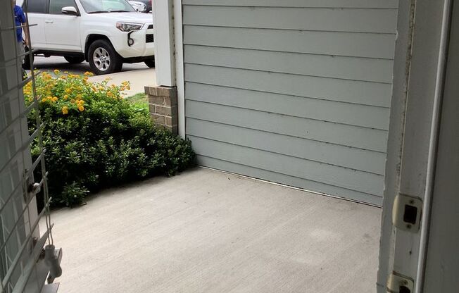 1 bed, 1 bath, $3,590, Unit 217-715