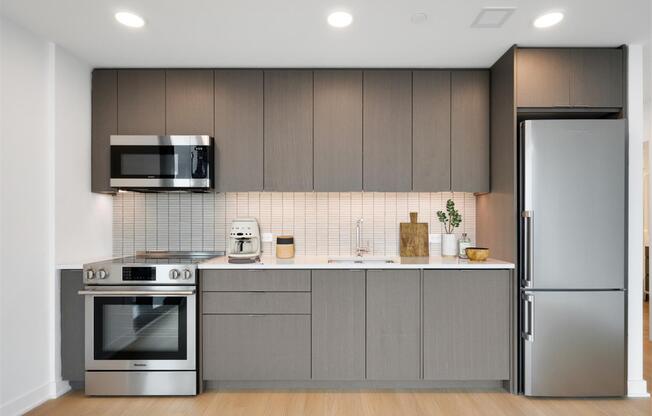 3 beds, 2 baths, $10,335, Unit 5011