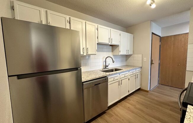 2 beds, 1 bath, 1,100 sqft, $1,495, Unit 44-201