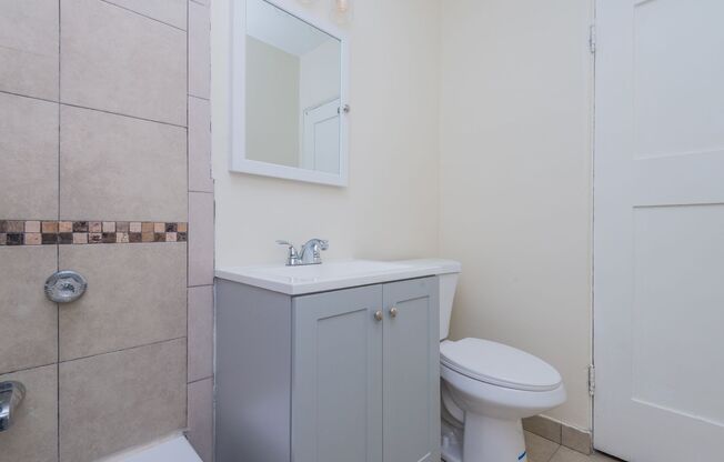 Studio, 1 bath, $1,533, Unit 1229 1/2 Citrus