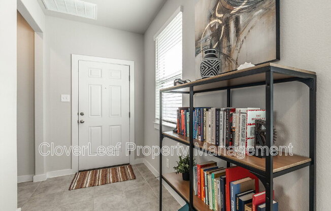 412 HORTUS DR