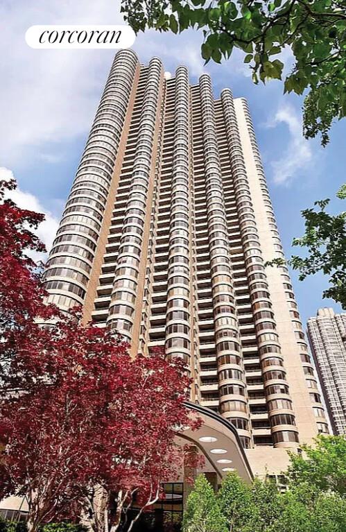 1 bed, 1.5 baths, 903 sqft, $5,900, Unit 51A