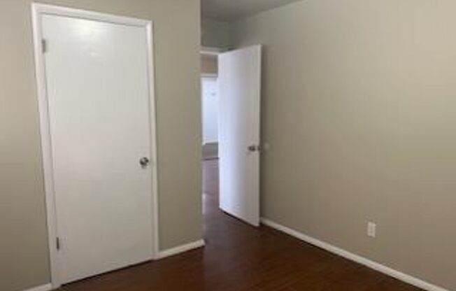 1 bed, 1 bath, 575 sqft, $899, Unit Unit 52