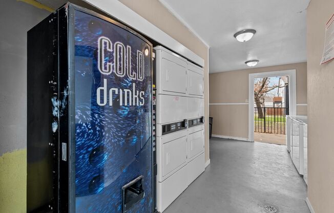 2 beds, 1 bath, 743 sqft, $1,500, Unit 17