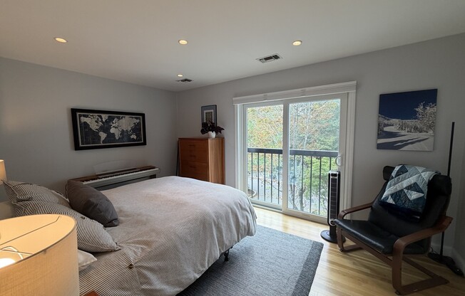 2 beds, 2.5 baths, 1,667 sqft, $3,700, Unit 3