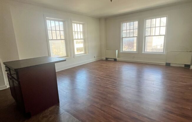 1 bed, 1 bath, 600 sqft, $1,365, Unit 407