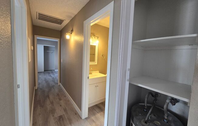 2 beds, 2 baths, 875 sqft, $1,395, Unit 9