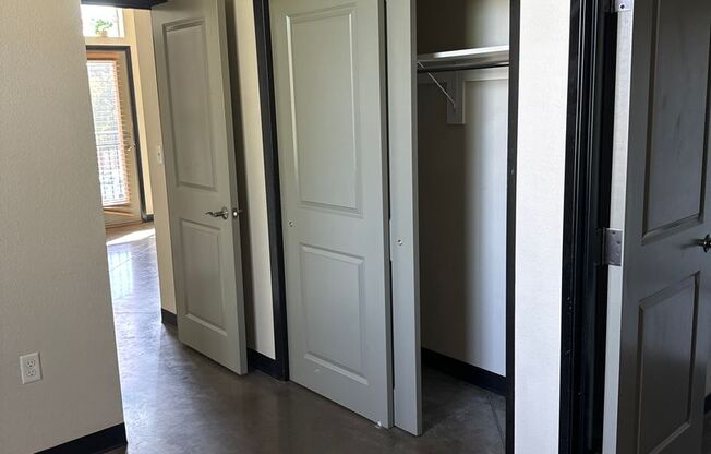 2 beds, 2 baths, 728 sqft, $1,625, Unit 201