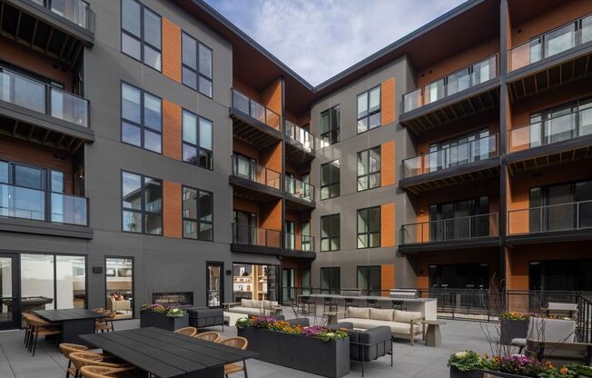 2 beds, 2 baths, 1,226 sqft, $2,050, Unit 520