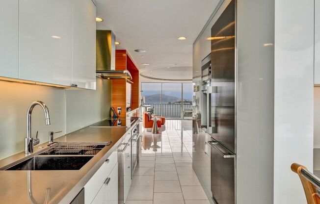 Designer Luxury. Iconic Views. Extraordinary Living.