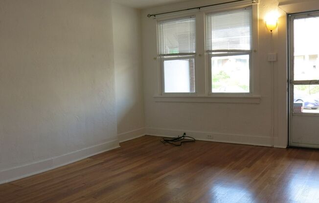 Available January 1,2026 Lease ends July 27th 2026