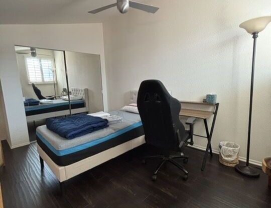 2 beds, 1 bath, 834 sqft, $3,600, Unit 534