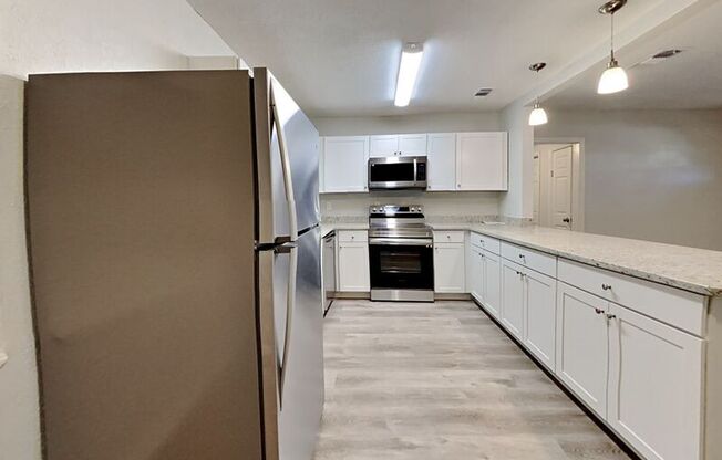 5242 SHIRLEY AVE