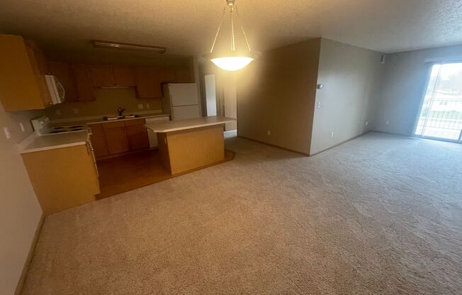 2 beds, 1 bath, 1,116 sqft, $1,210, Unit 1225
