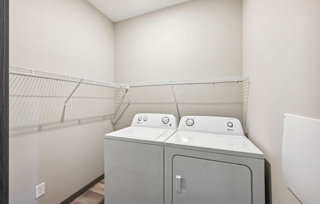 1 bed, 1 bath, 784 sqft, $1,375, Unit 13896 - 116