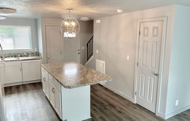 2 beds, 1.5 baths, 800 sqft, $1,499, Unit 1671B