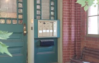 1 bed, 1 bath, 300 sqft, $975, Unit Unit 3 (115 N Sherman St)