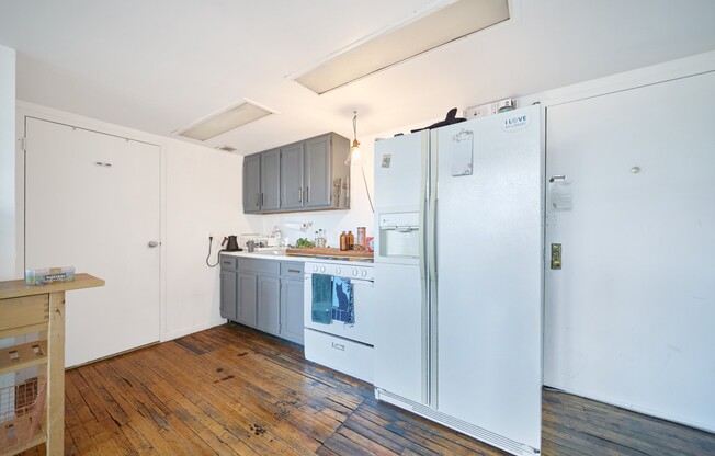 1 bed, 1 bath, $3,500, Unit 3Q