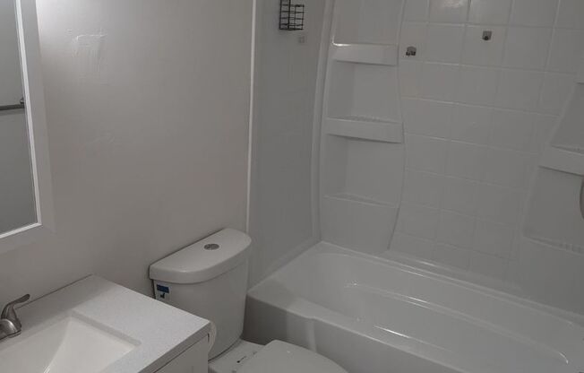 2 beds, 1 bath, $1,500, Unit Unit A