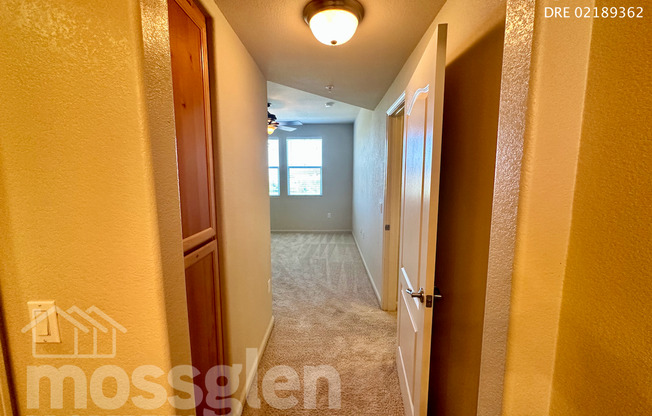 2 beds, 2 baths, $2,400, Unit #427