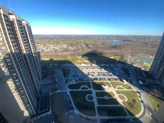 27010 GRAND CENTRAL PKWY