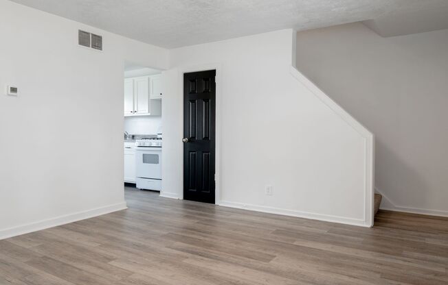 3 beds, 1 bath, $1,000, Unit MHH-14B