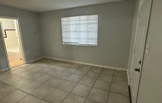 Studio, 1 bath, 600 sqft, $750, Unit 230